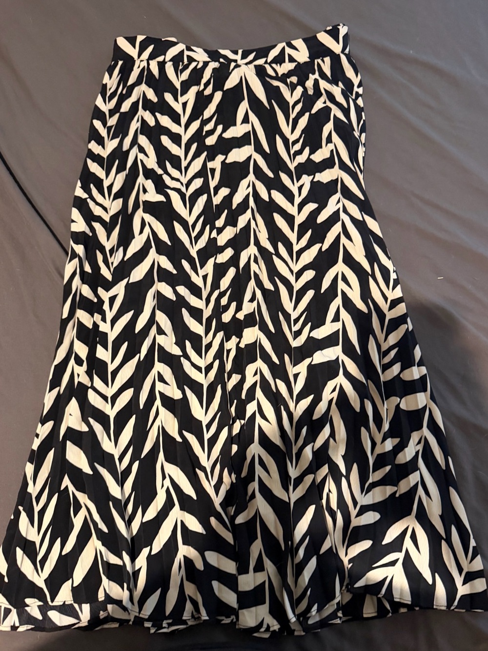 Skies Are Blue Black & White Printed Pleated Midi Skirt